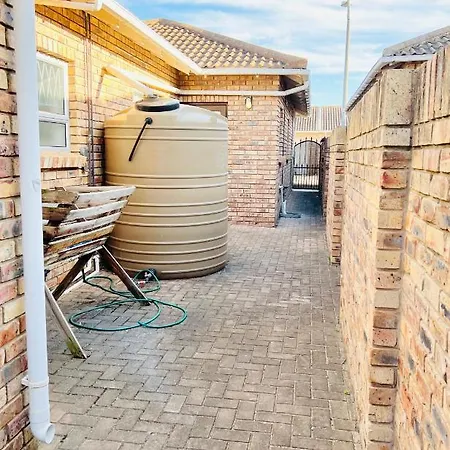 Luxury Modern Home Port Elizabeth Exterior photo